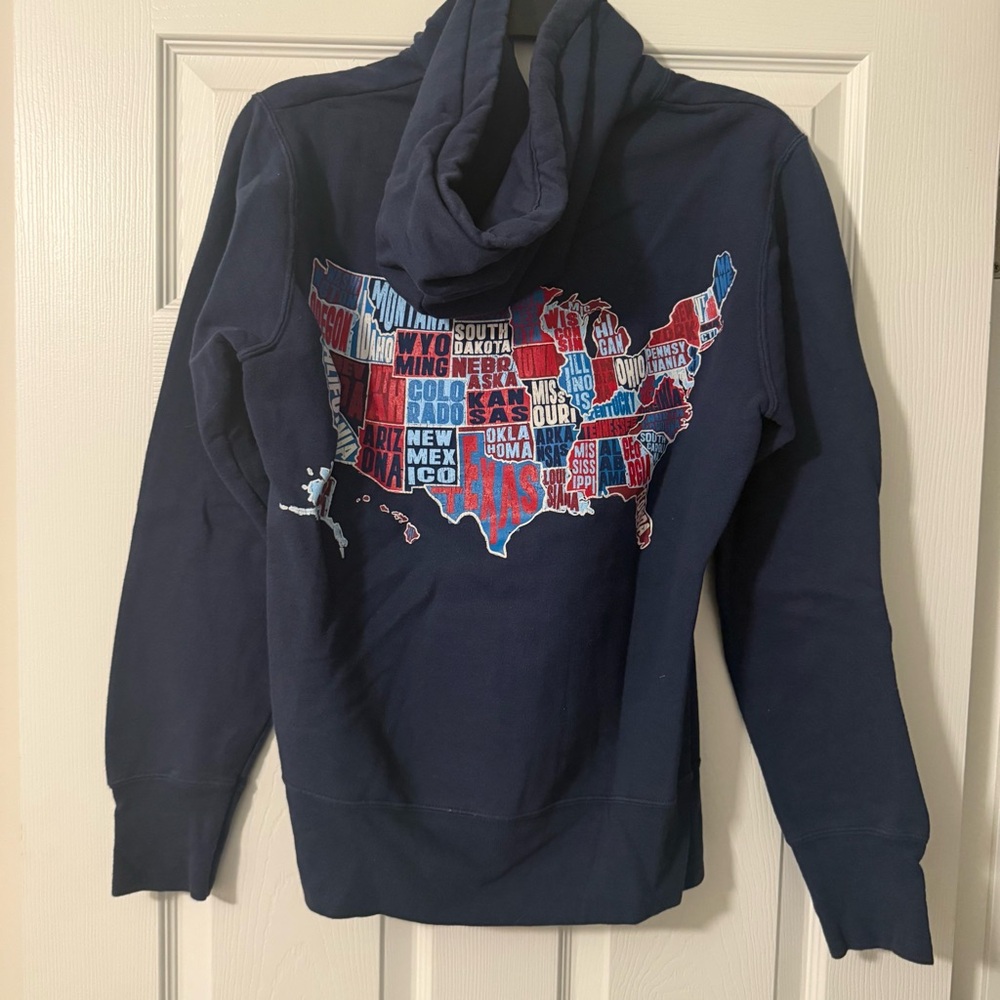 Disney Epcot World Showcase American Adventure Full Zip Hoodie Fits Youth Large - Picture 4 of 5